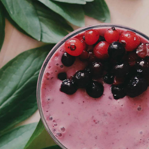 HOW TO MAKE THE PERFECT ENERGY-BOOSTING SMOOTHIE
